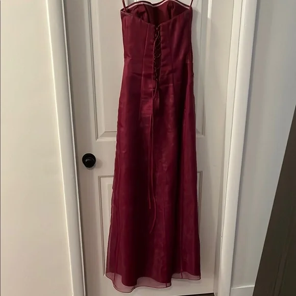 Elegant Raspberry Strapless Dress - Picture 2 of 7